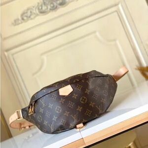 🧚🏻‍♀️Louis Vuitton 🧚🏻‍♀️Bumbag Brown Monogram Canvas Messenger Bag